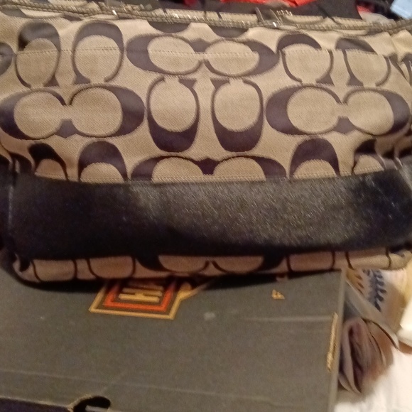 Overnight/diaper bag - Picture 3 of 12